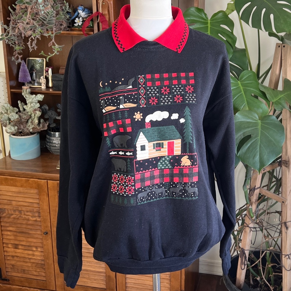 Vintage Gopher Sport Black Sweatshirt Red Collar and Cabin Design M, tagged XL
